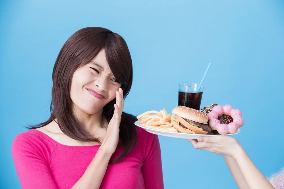 evitando alimentos não saudáveis ​​para perda de peso